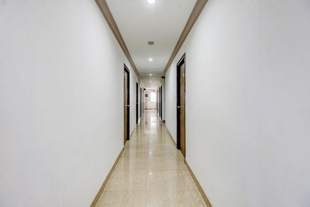 Hotel La Sara Regent Bangalore Esterno foto