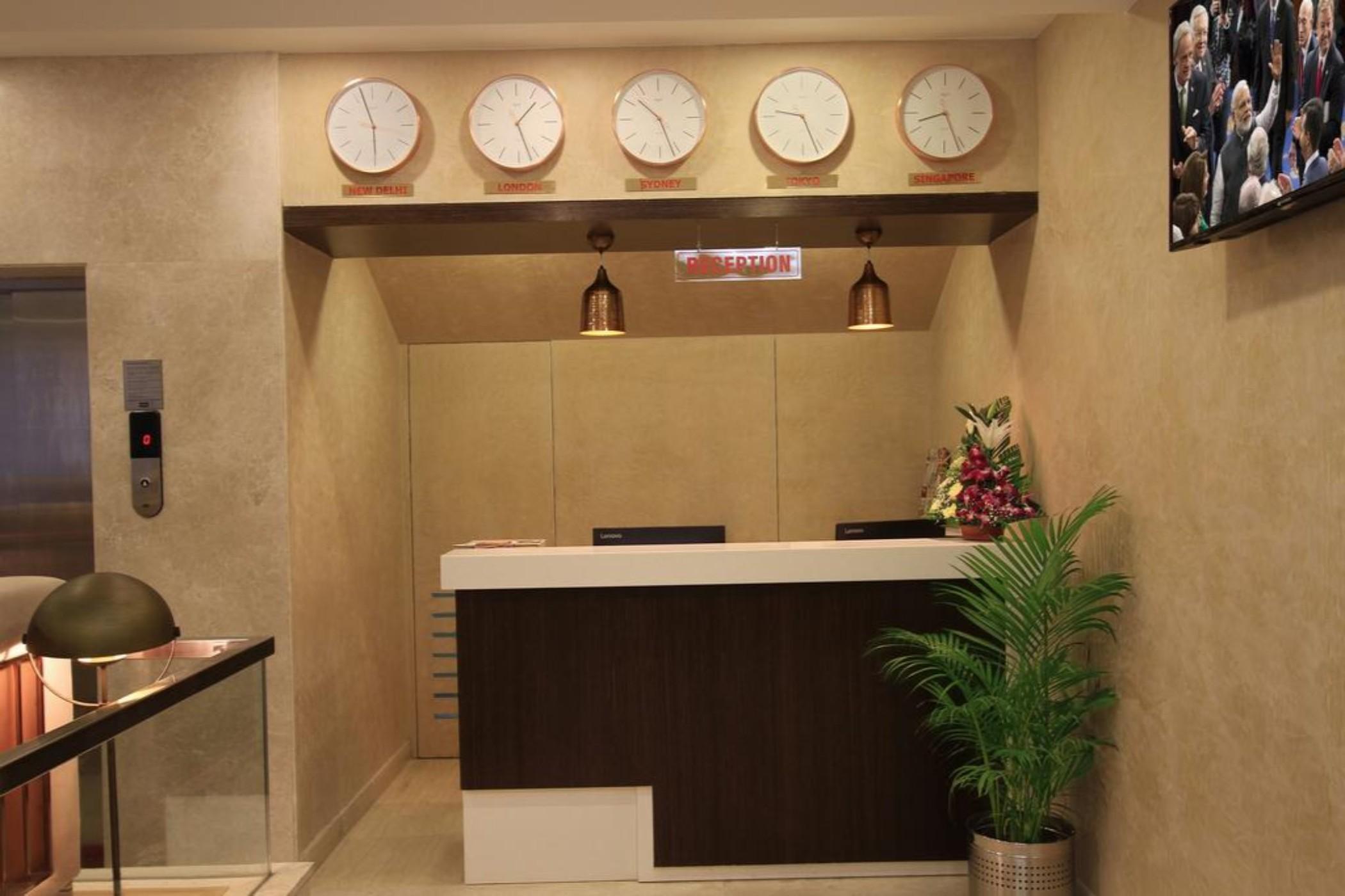 Hotel La Sara Regent Bangalore Esterno foto